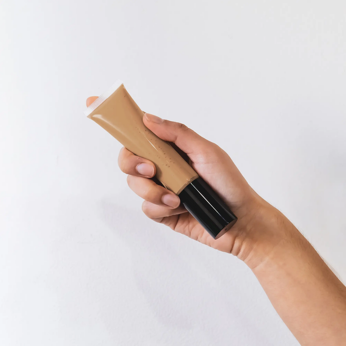 BB Cream Beachy applicator view 1