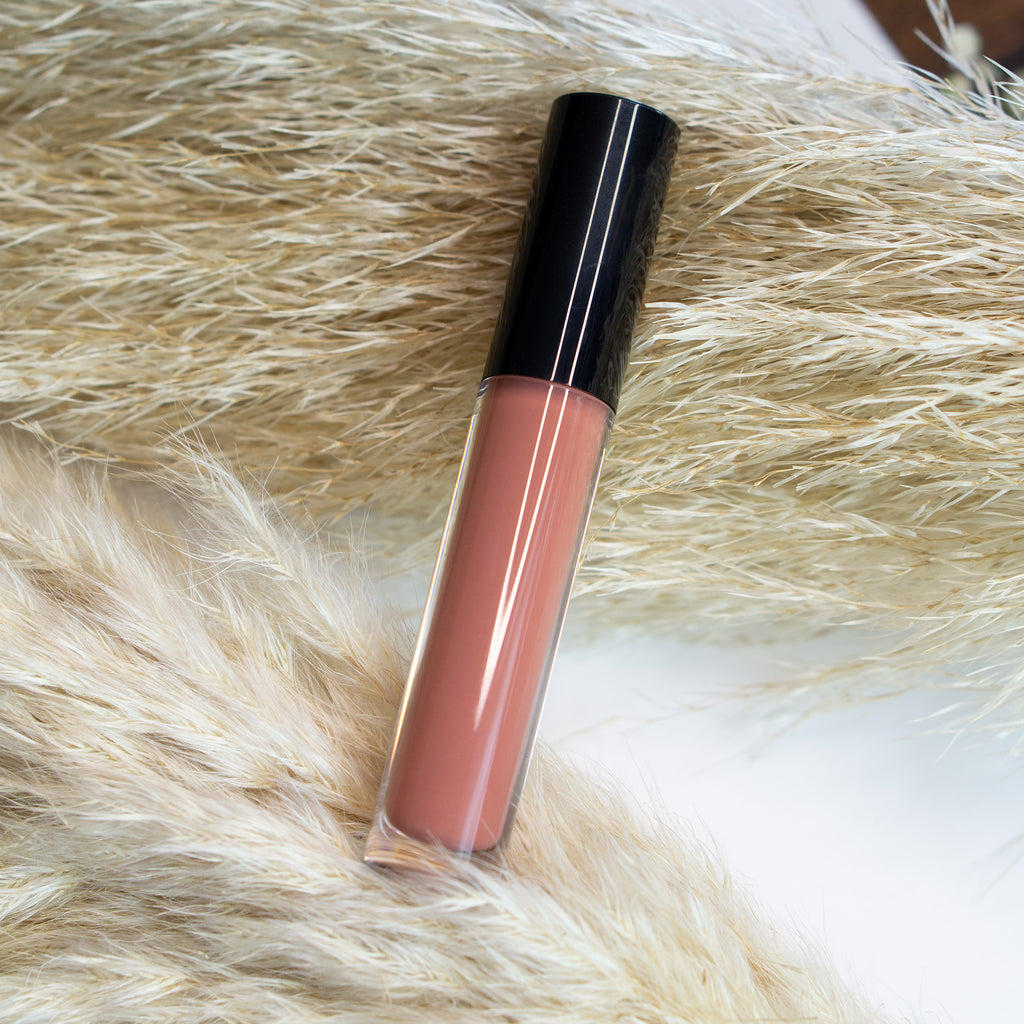 Lip Gloss lifestyle